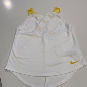 Girl’s Nike Shirt